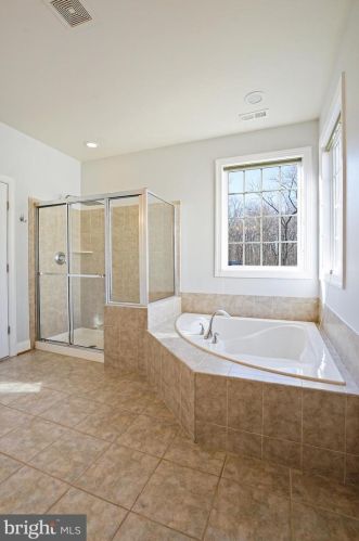 16143 Jordan Crest Ct, Haymarket VA  20169-4943 exterior