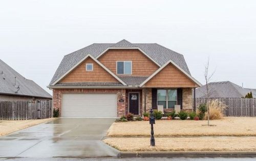 2860 Topaz Dr, Fayetteville, AR 72704-6121