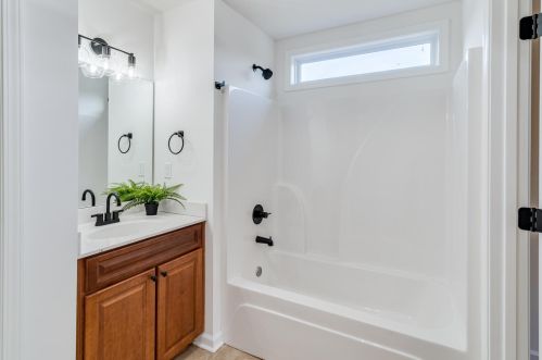 450 Pickett Dr, Covington KY  41011-1861 exterior