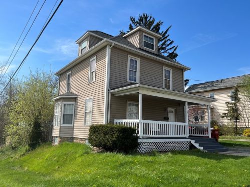 1120 Cunningham Ave, New Castle, PA 16101-4740