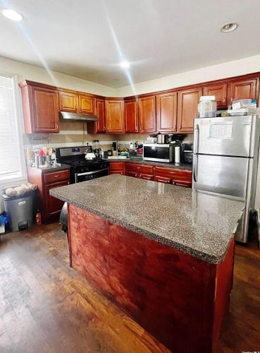 157-06 Meyer Ave, Jamaica, NY 11434-3127