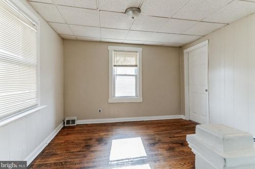 212 Broadway, Gloucester NJ  08030-1103 exterior