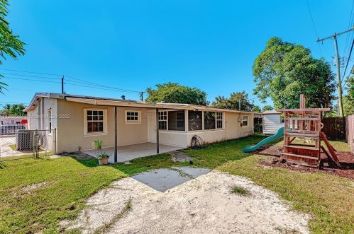 971 64th St, Hialeah FL  33012-6414 exterior