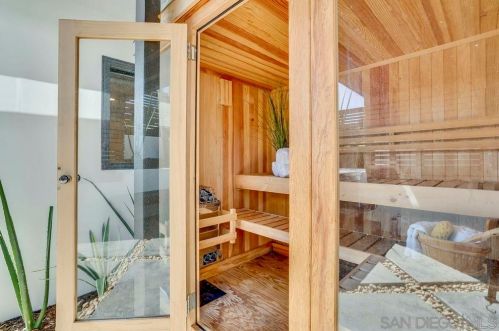 4410 Adair St, San Diego CA  92107-3802 exterior