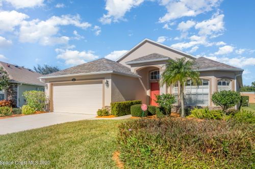 1360 Lago Mar Dr, Melbourne, FL 32940-6320