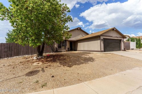 9945 Leila Dr, Tucson, AZ 85730-3158