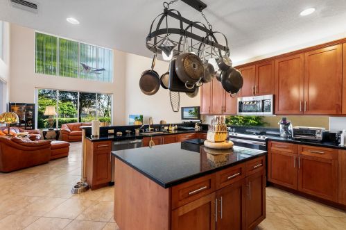 6613 Sand City Way, Delray Beach, FL 33446-5651