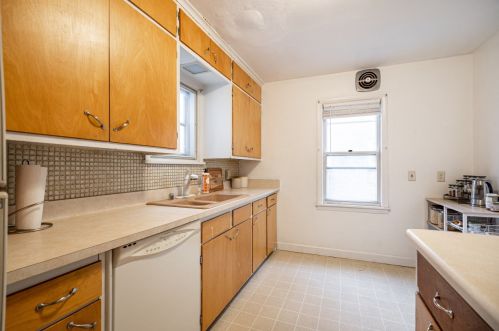 2926 77 St, Milwaukee WI 53222-5015 exterior