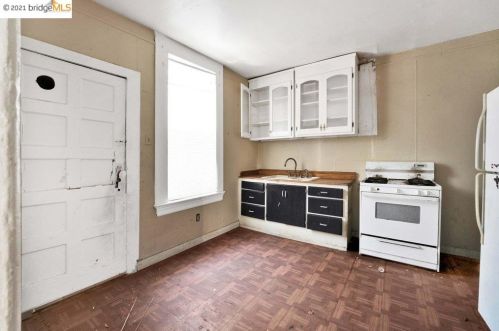 1514 9th St, Oakland CA  94607-1910 exterior