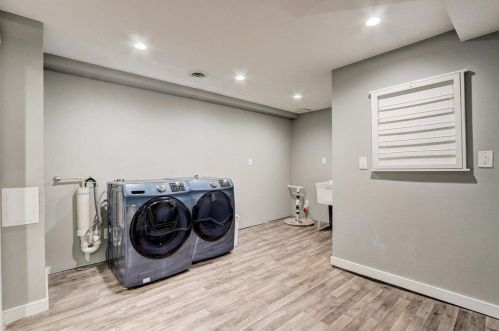 709 Westowne Ave, Waukesha WI  53188-2833 exterior