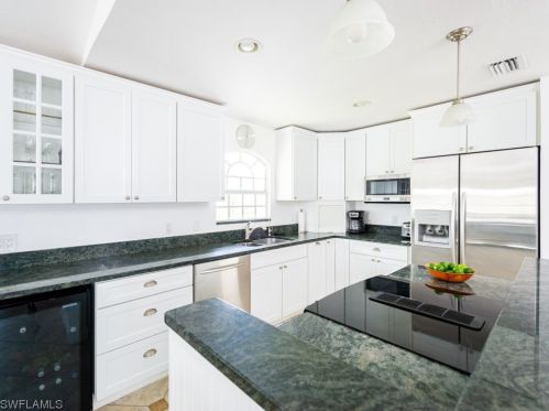 1015 Sand Castle Rd, Sanibel FL  33957-3614 exterior