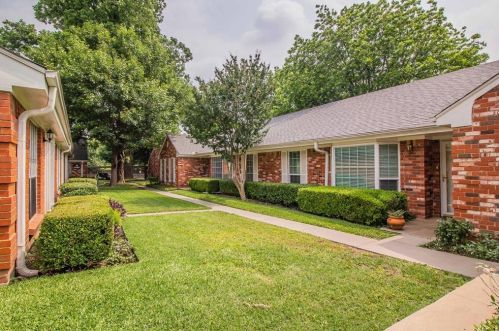 937 Roaring Springs Rd, Fort Worth TX  76114-4478 exterior