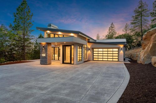 15015 Grand Knoll Dr, Meadow Vista, CA 95722-9375