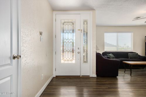 14028 39th Ave, Phoenix, AZ 85053-5439