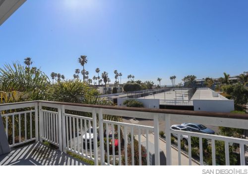 80 Montego Ct, San Diego CA 92118-3253 exterior