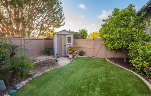 1355 Ravean Ct, Encinitas CA  92024-6204 exterior