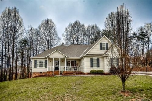 126 Sundance Cir, Statesville, NC 28625-1657