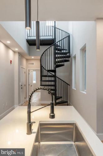 1810 Germantown Ave, Philadelphia PA 19133-1617 exterior