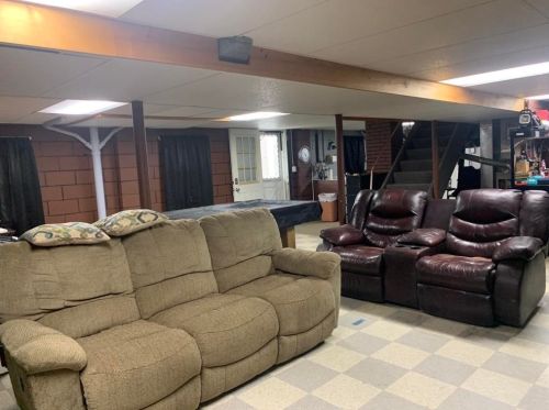 1426 Kittanning Pike, Karns City PA  16041-1816 exterior