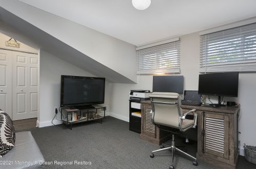 458 Center Ave, Middletown NJ  07748-5369 exterior