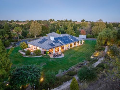 1440 Ridge Rd, Templeton CA  93465-9303 exterior