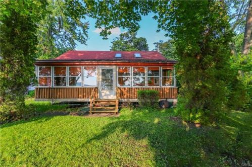 167 Five Mile Pt, Skaneateles, NY 13152-8975