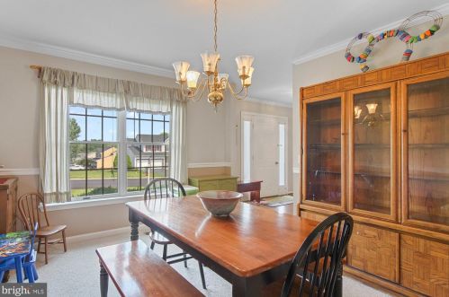100 Brook Meadow Cir, Shrewsbury PA  17361-1236 exterior