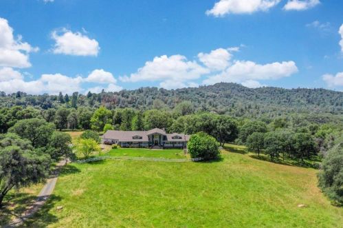 15099 Bobel Ln, Grass Valley, CA 95949-7615