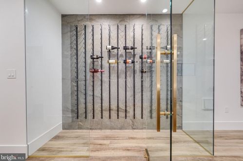 4915 Western Ave, Washington DC  20016-4319 exterior