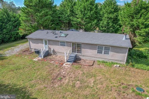 751 Fernwood Dr, Harrington DE  19952-6017 exterior