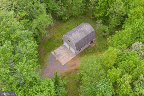 10085 Fox Hound Dr, Nokesville VA  20181-1431 exterior