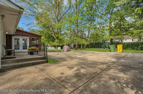 111 Autumn Rd, Lakewood NJ  08701-1622 exterior