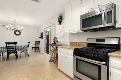 30305 Mira Loma Dr, Temecula CA  92592-2135 exterior