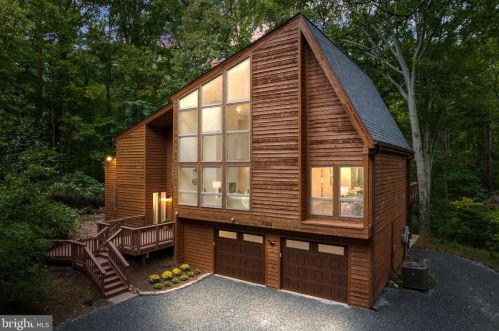 9330 Dogue Hollow Ln, Lorton, VA 22079-3312