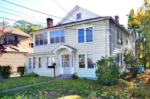 384 Hartford Rd, Manchester, CT 06040-5724