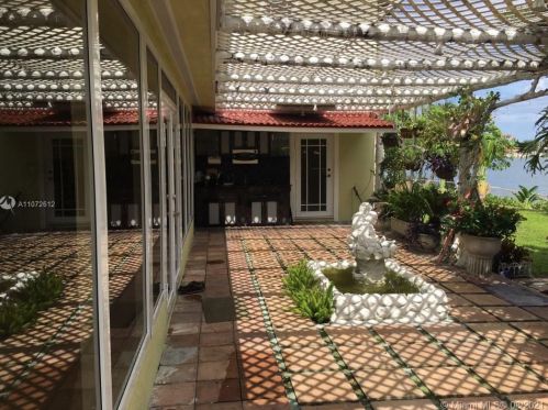 760 80th St, Hialeah FL  33014-4132 exterior