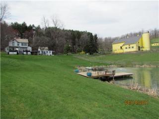 114 Yellow Barn Ln, Zelienople, PA 16063-3014