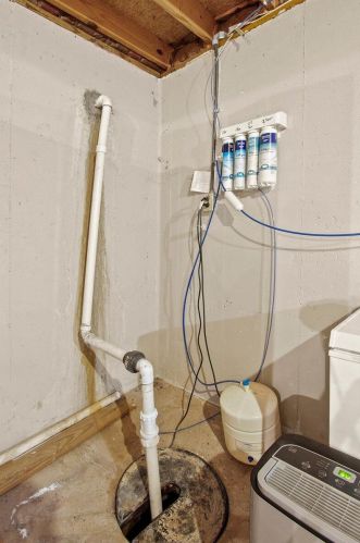 401 Highview Dr, Bellefontaine OH  43311-9145 exterior