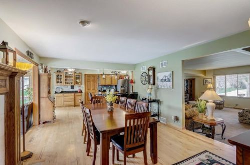8833 Greenhill Ln, Greendale, WI 53129-1548