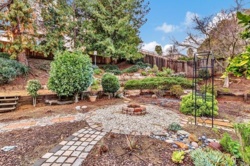 610 Rose Dr, Benicia CA  94510-3756 exterior