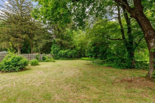55 Forest St, Hartford CT  06118-2311 exterior