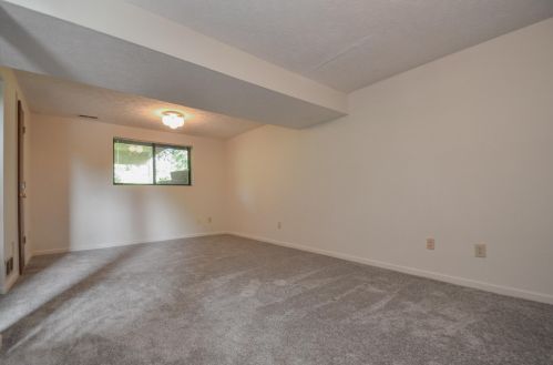 5388 Shadow Hill Ct, Covington, KY 41015-4111
