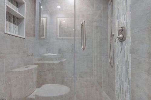 63 Birchwood Rd, Bedminster NJ  07921-1904 exterior