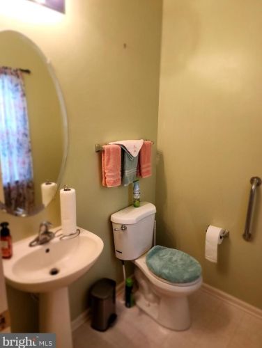 2 Cambridge Ln, Berlin Boro NJ  08009-9692 exterior