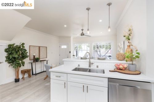 534 25th St, Oakland CA  94606-4145 exterior