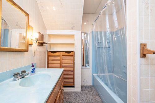 217 Spring Ave, Bellefontaine OH  43311-1803 exterior