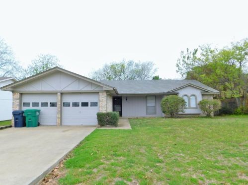 1706 Wisteria St, Denton TX  76205-7448 exterior