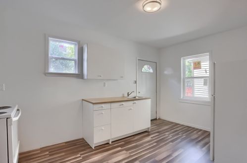 115 Maplewood Ave, Ambridge PA 15003-2412 exterior