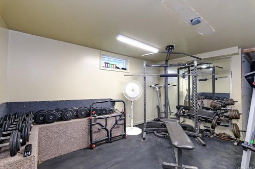 70 Mountain View Rd, Fishkill NY  12524-3209 exterior