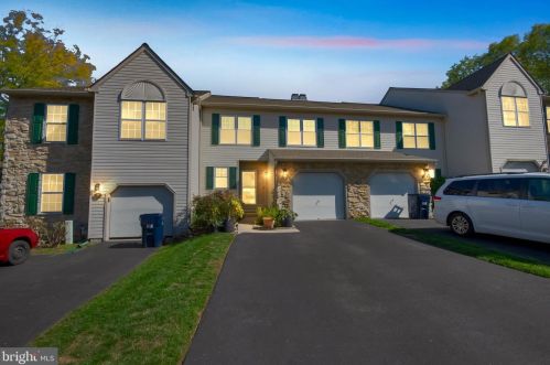 5 Bristol Ct, Norristown, PA 19403-1070